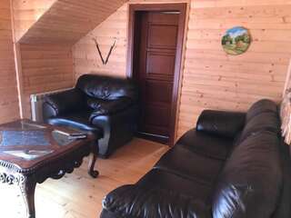 Гостевой дом Садыба Валерча Яремче Люкс с балконом-8